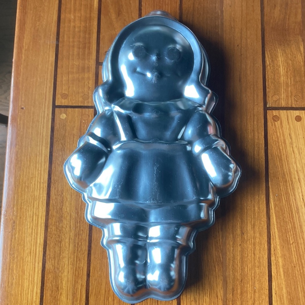 Vintage Wilton Raggedy Ann cake pan